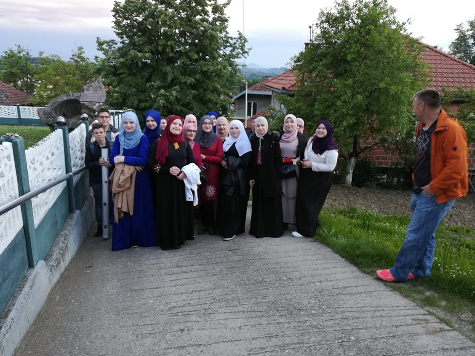 Učenici Behram-begove medrese u posjeti našem džematu