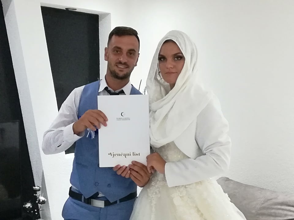 Mahmutovići:Šerijatsko vjenčanje-Garibović Almedin i Šarić Lejla